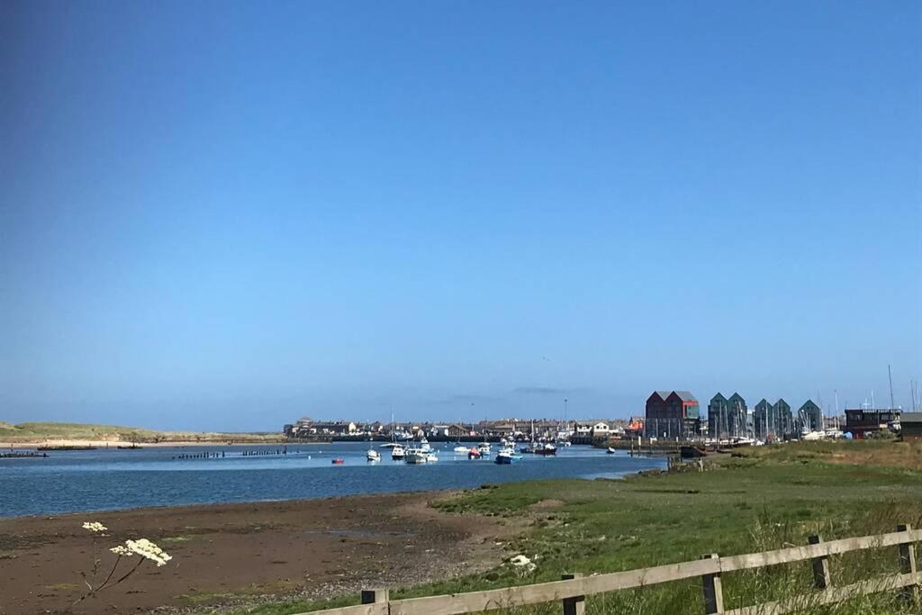 On The Harbour - Unrivalled Views Of Amble'S Harbour And Estuary Kültér fotó